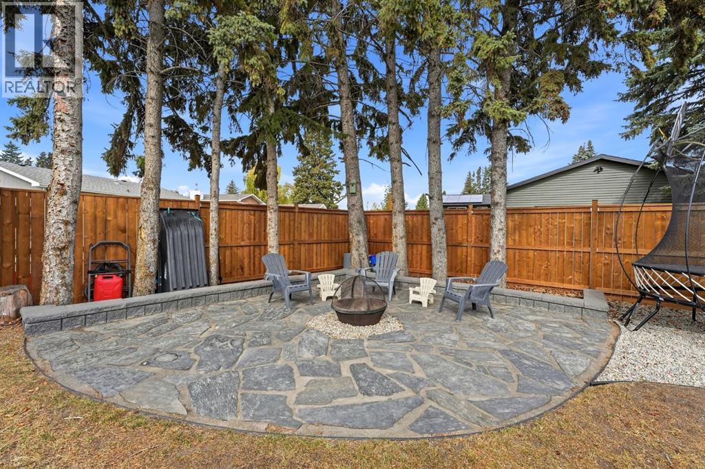 Listing photo – 37 Sherwood Crescent, Red Deer