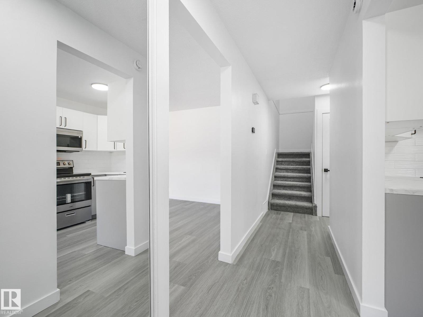 152 LONDONDERRY SQUARE SQ NW - 7