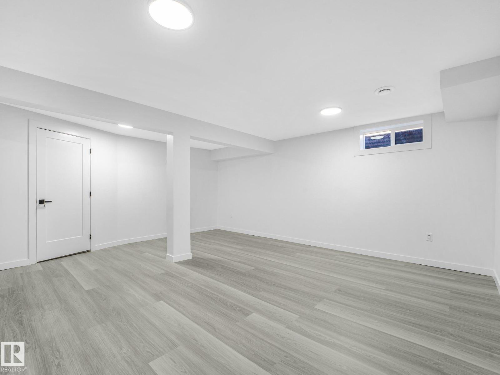 152 LONDONDERRY SQUARE SQ NW - 25