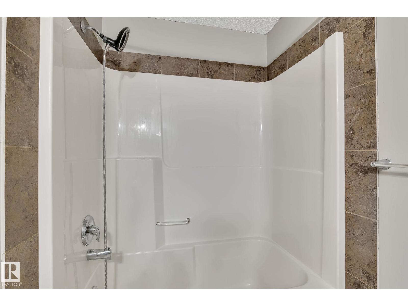 14771 141 ST NW - 30