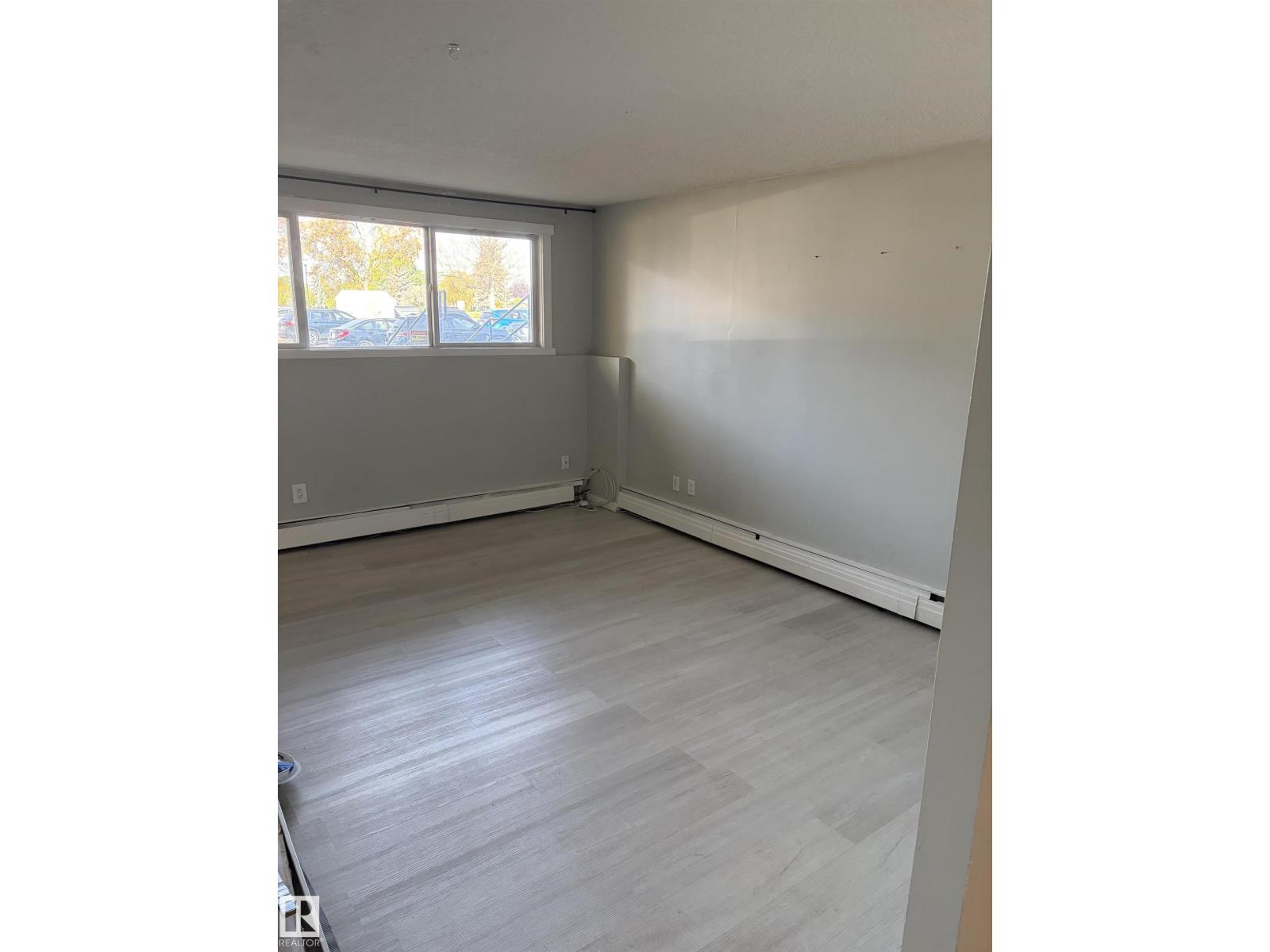 [private address] - Image 3