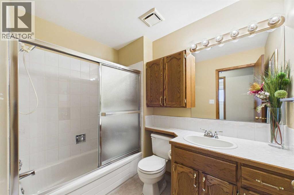 Listing photo – 222 Davison Drive, Red Deer