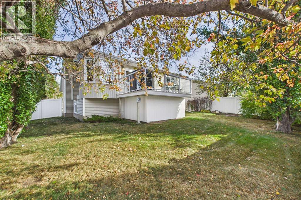 Listing photo – 222 Davison Drive, Red Deer