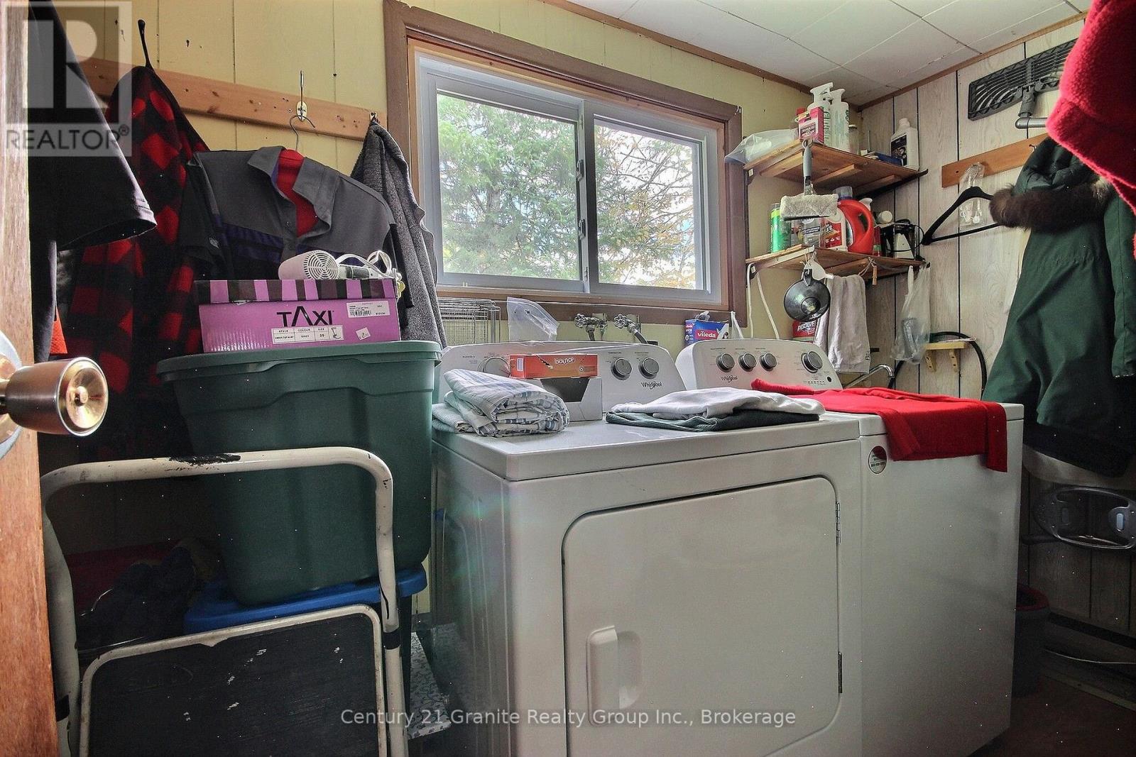 1051 HALLS LAKE ROAD - 17
