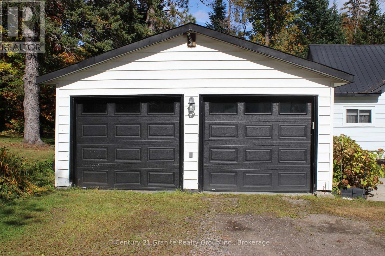 1051 HALLS LAKE ROAD - 3