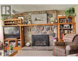 Mud room - 1051 Halls Lake Road, Algonquin Highlands, ON K0M1S0 Photo 7
