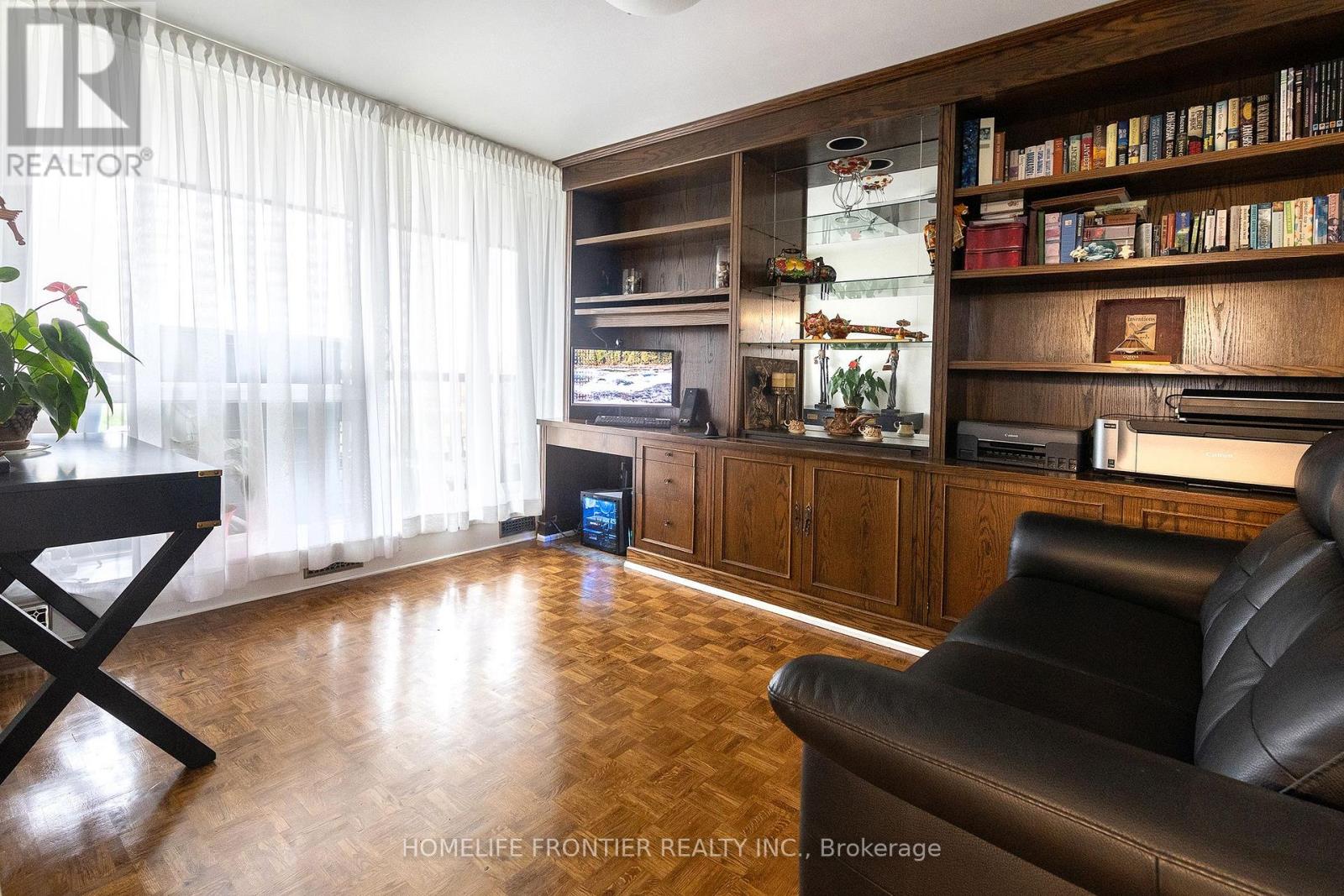 #706 115 ANTIBES DRIVE - Image 13