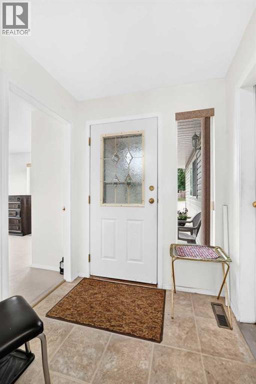 6, 6500 40 Avenue - 3