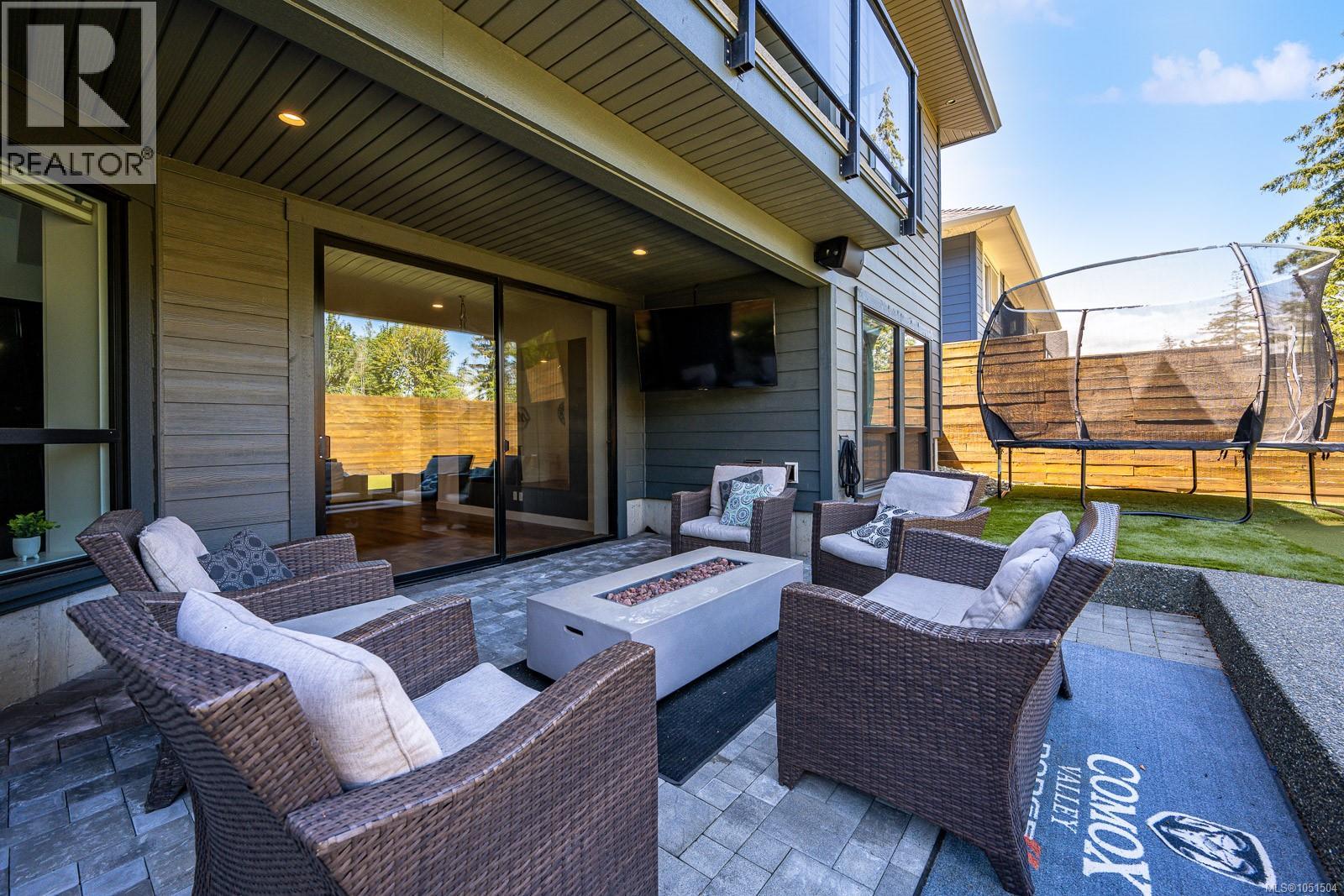 1586 Crown Isle Blvd - 49
