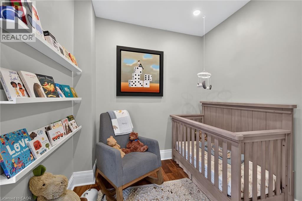 28 Baker Street — photo 10
