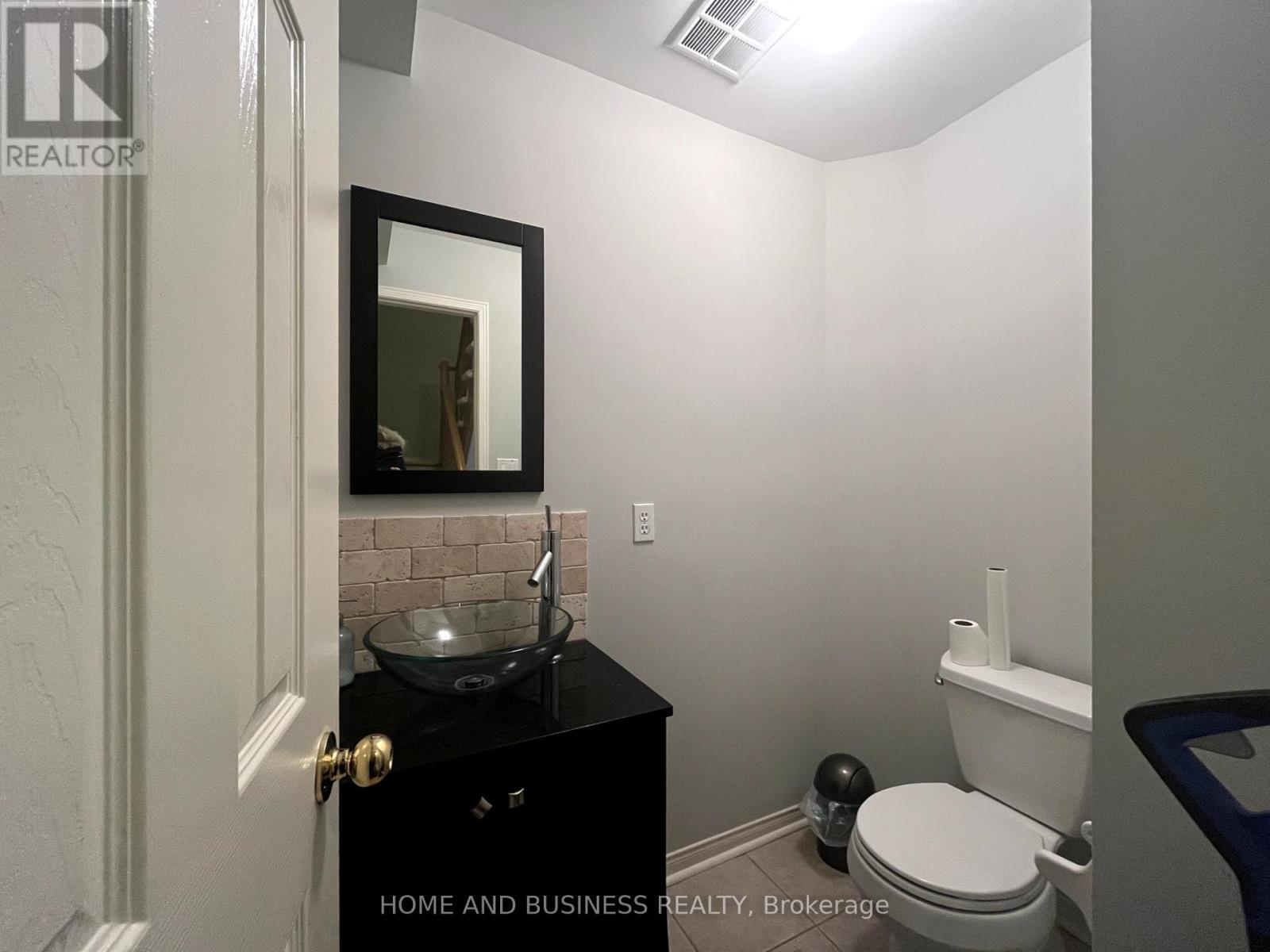 #23 1588 SOUTH PARADE COURT - 13