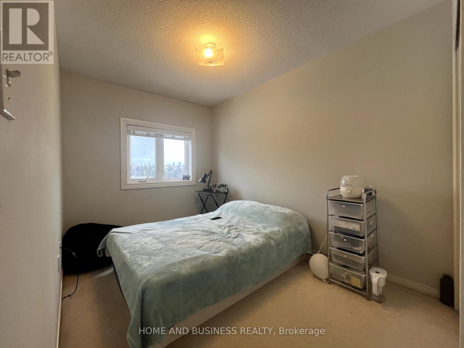 #23 1588 SOUTH PARADE COURT - 21