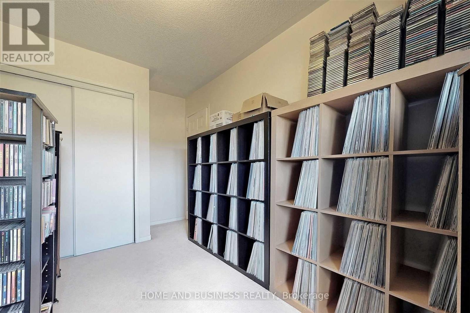 Photo 27 of 23 - 1588 South Parade Court, Mississauga (East Credit)