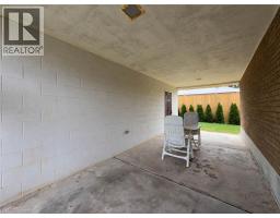 Living room - 6558 O'neil Street, Niagara Falls, ON L2J1N1 Photo 8