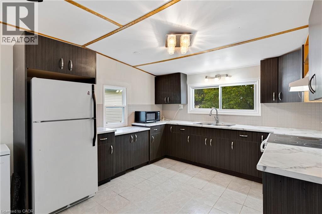 116 FRANCISCUS Street - Image 4