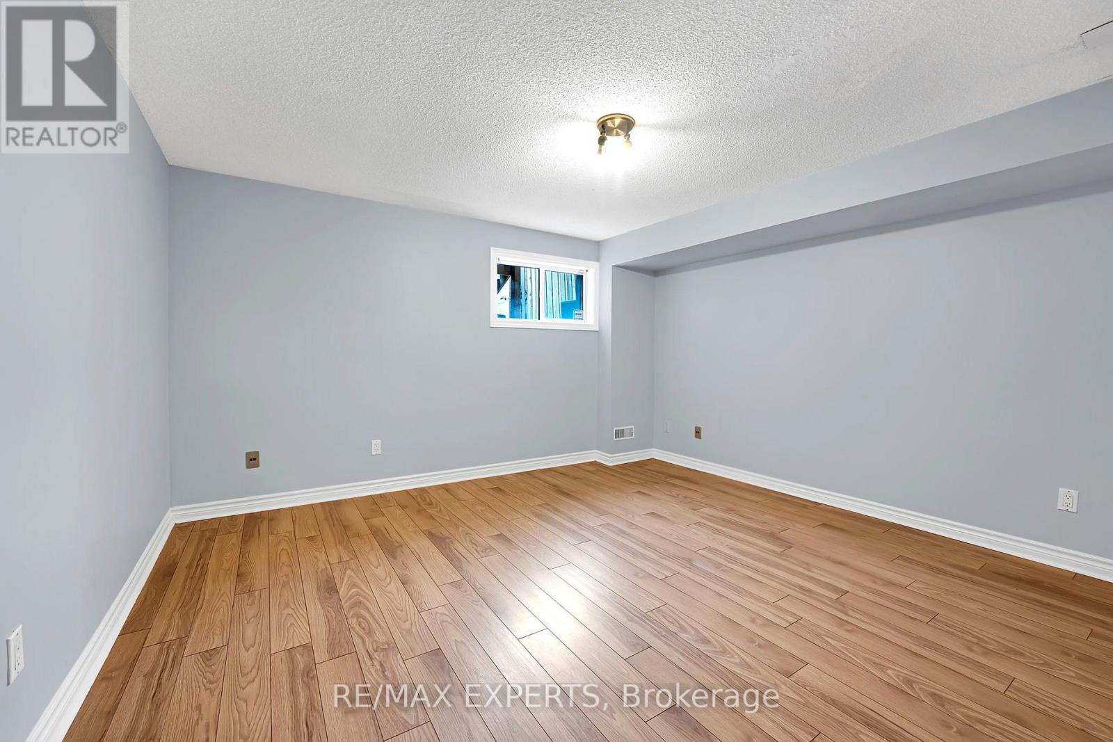836 St Clarens Avenue, Toronto, ON photo 34