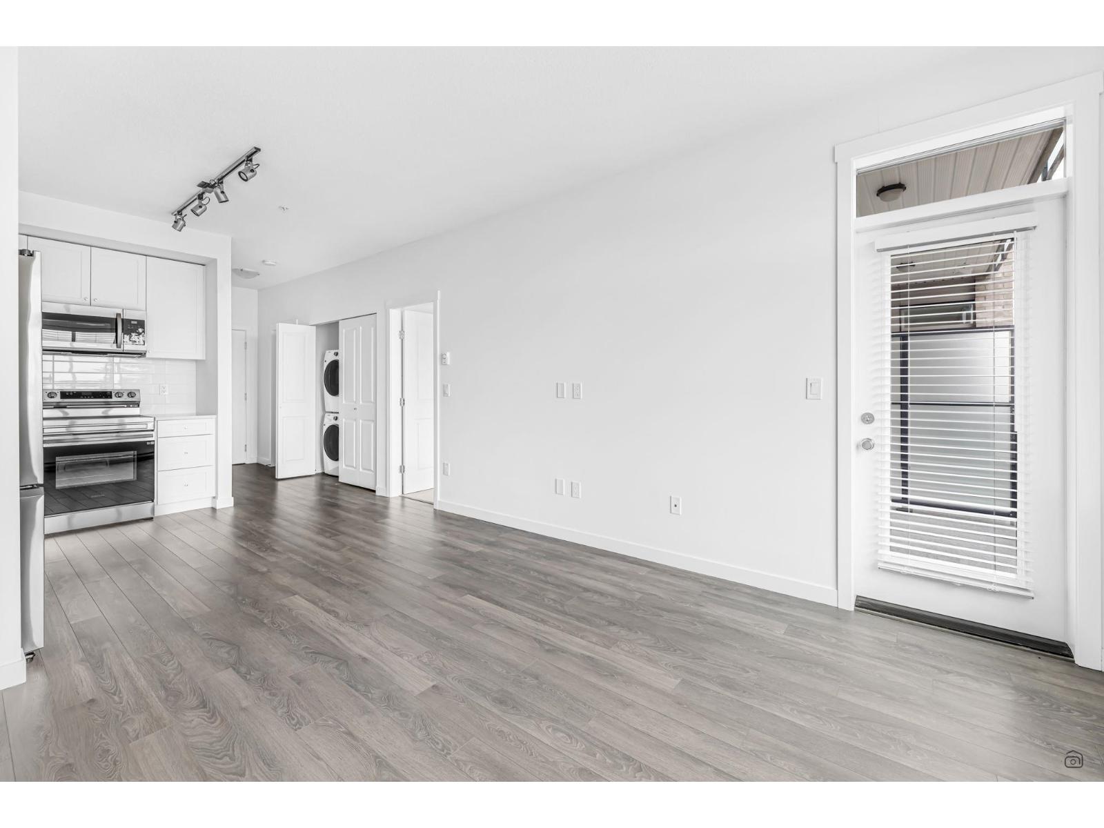 3 Bed, 1 Bath House for Rent in Surrey – 4F 15738 85 AVENUE, Surrey – MLS# R3172100 - Image 12