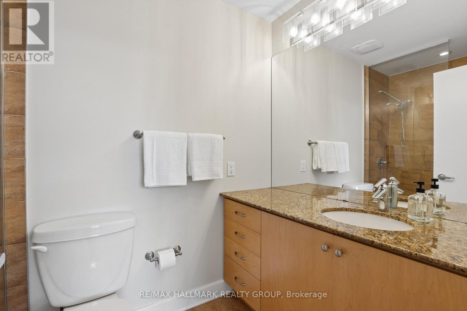 3rd Floor - 3 piece Ensuite Bathroom (Primary)