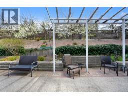 205 Merlin Court, Kelowna, BC V1V1N2 Photo 25