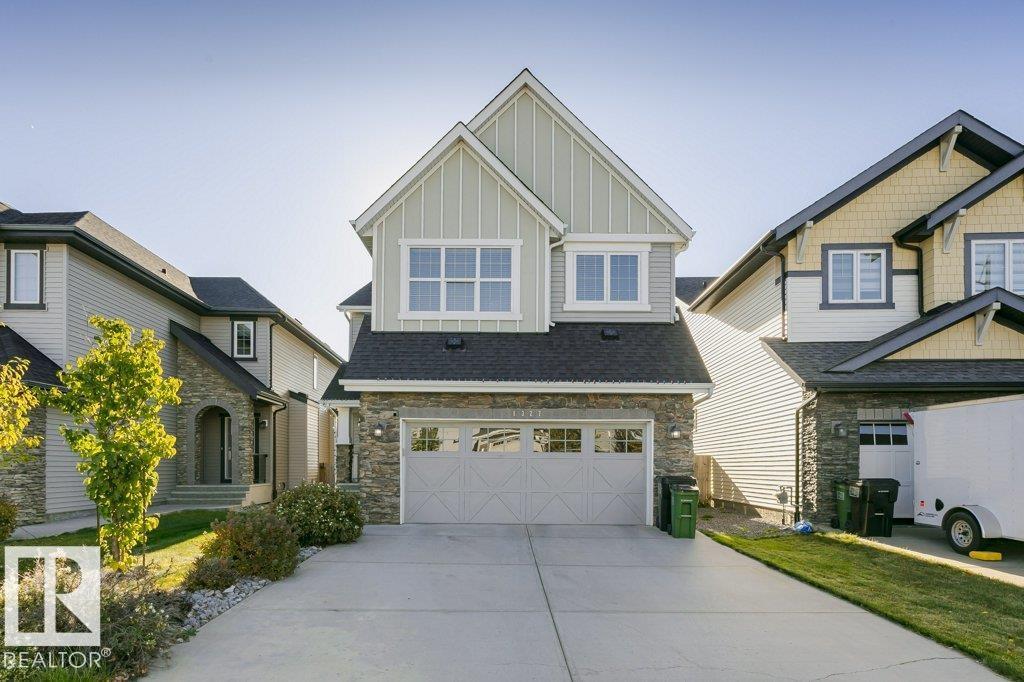 1327 158 ST SW - 1