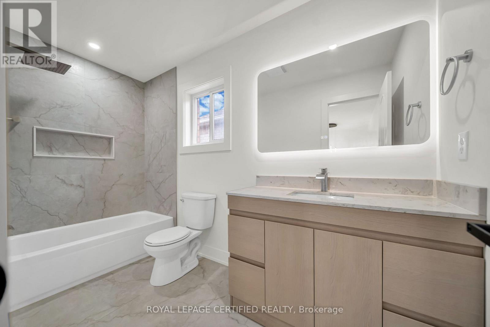 3864 COACHMAN CIRCLE - Image 28