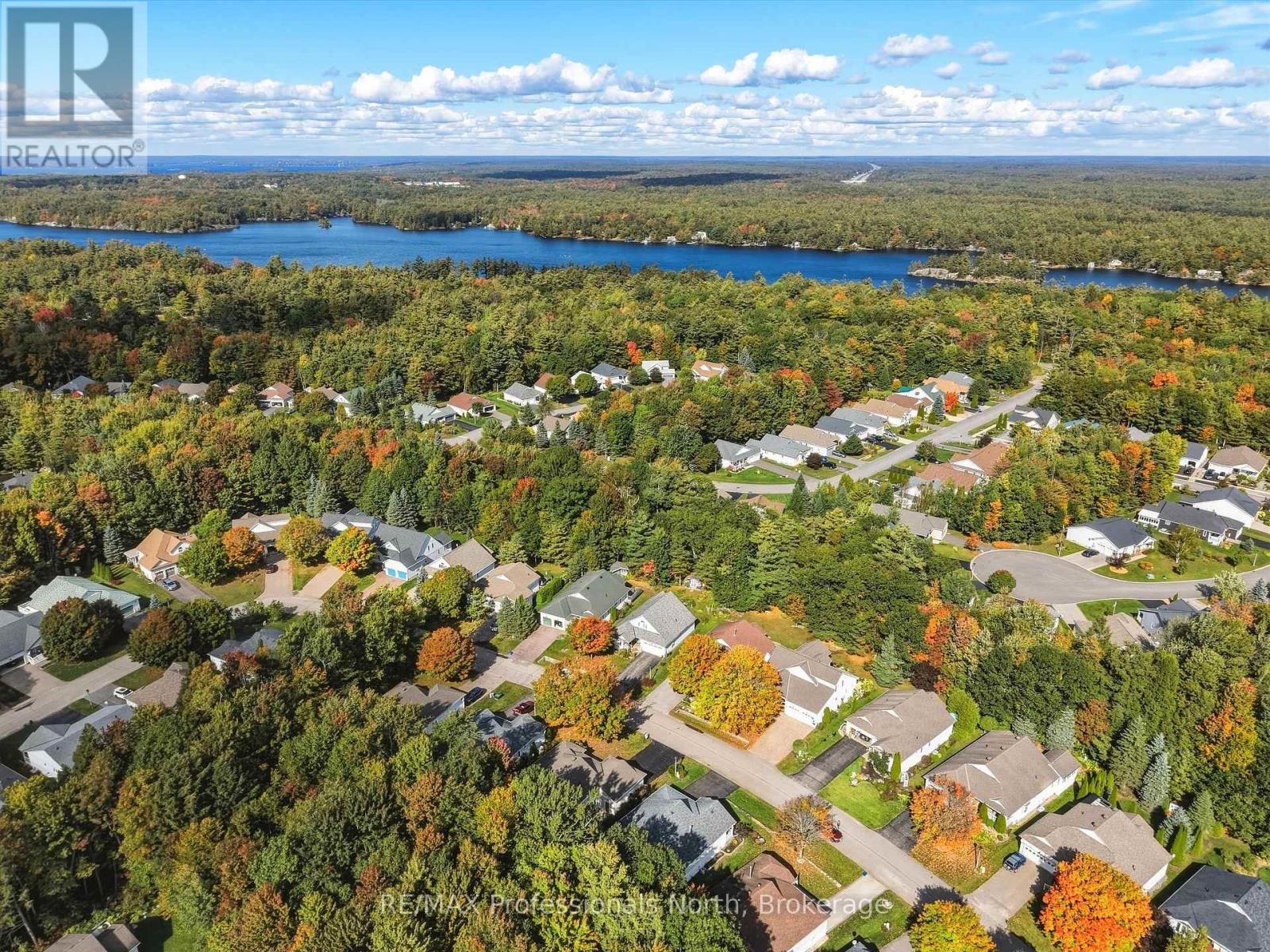 48 SPRINGWOOD CRESCENT - 2