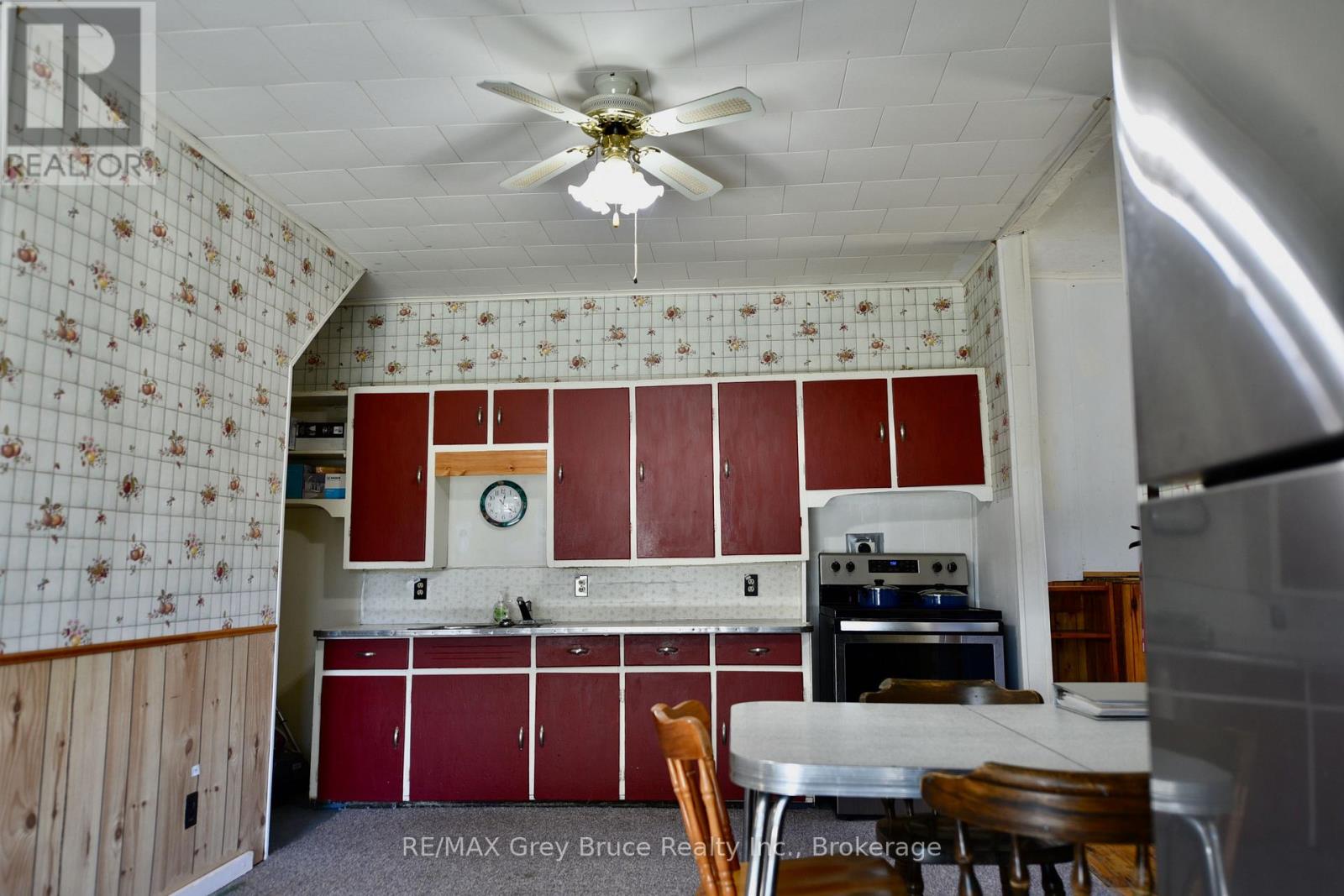 226 BARTLEY DRIVE - 10