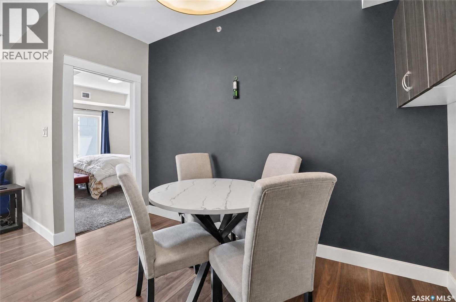 #302 721 8th STREET E - 12
