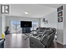 4pc Bathroom - 569 Savanna Boulevard Ne, Calgary, AB T3J0X3 Photo 10