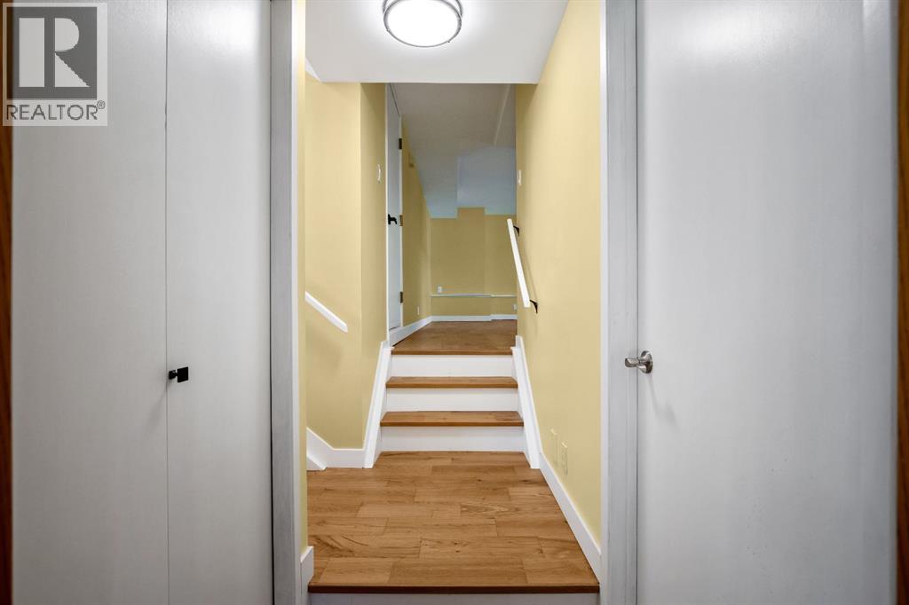 2404 18 Street - Image 31