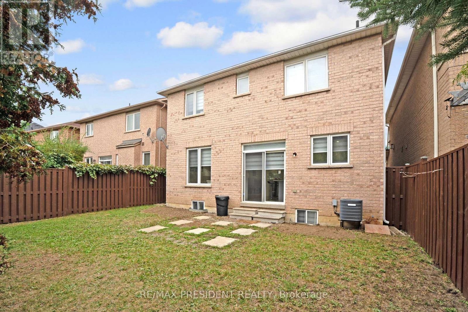 4 Chalkfarm Crescent, Brampton, ON photo 43