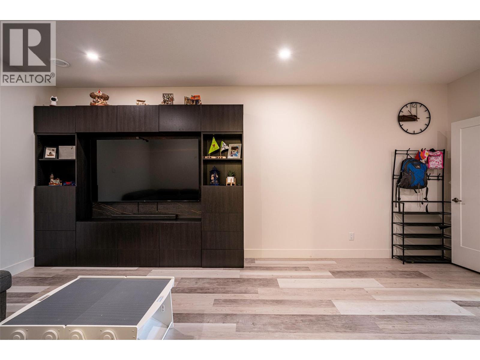881 Mt.Ida Drive - Image 16