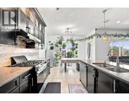 Primary Bedroom - 201 Saddlelake Drive Ne, Calgary, AB T3J0P2 Photo 14