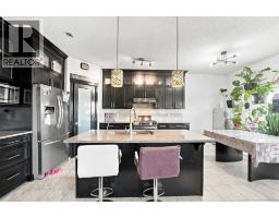 4pc Bathroom - 201 Saddlelake Drive Ne, Calgary, AB T3J0P2 Photo 11