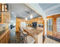 Full bathroom - 221 Second Avenue, Rivervale, BC V1R4V2 Photo 7