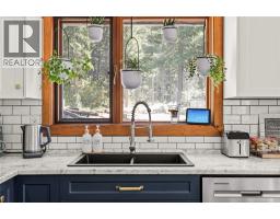 Bedroom - 93 Westwood Road, Lumby, BC V0E2G1 Photo 10