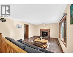 3pc Bathroom - 144 Hawkdale Close Nw, Calgary, AB T3G2Z9 Photo 14