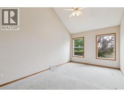 Loft - 133 Chaparral Point Se, Calgary, AB T2X3M8 Photo 10