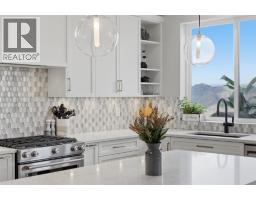 Kitchen - 2137 Lupin Court, Kamloops, BC V2E0E2 Photo 9