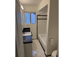 Upper 9655 Townline Diversion, Surrey, BC V3V2T1 Photo 9