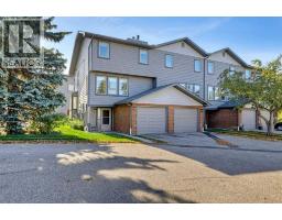 5, 64 Woodacres Crescent SW - photo 1
