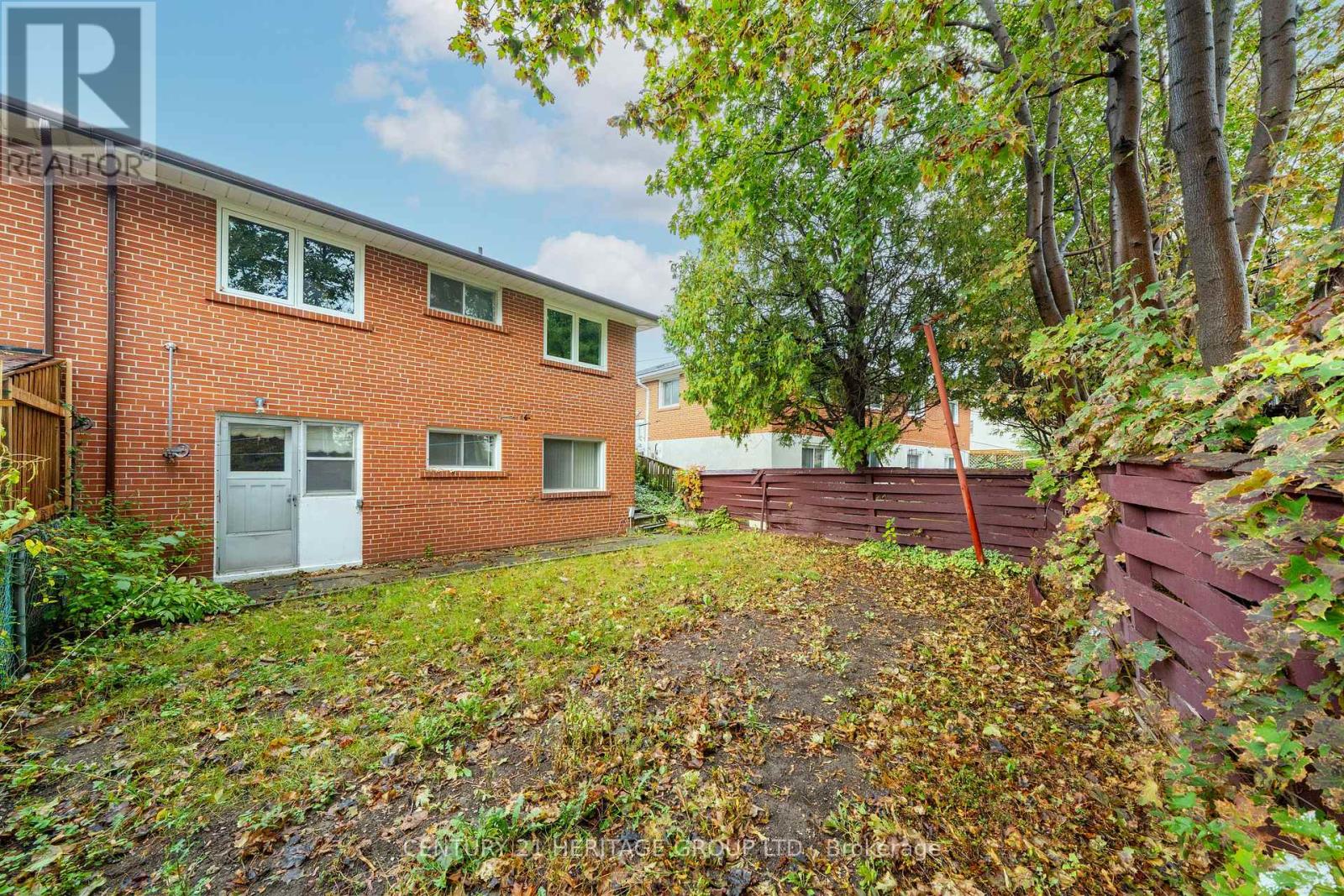 Photo 42 of 37 Gambello Crescent, Toronto (York University Heights)