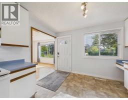 Family room - 3720 44 Street, Red Deer, AB T4N1G5 Photo 7
