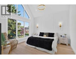 4pc Bathroom - 2421 32 Street Sw, Calgary, AB T3E2R6 Photo 19