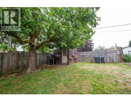 626 16th St, Courtenay, BC V9N1X7 Photo 9
