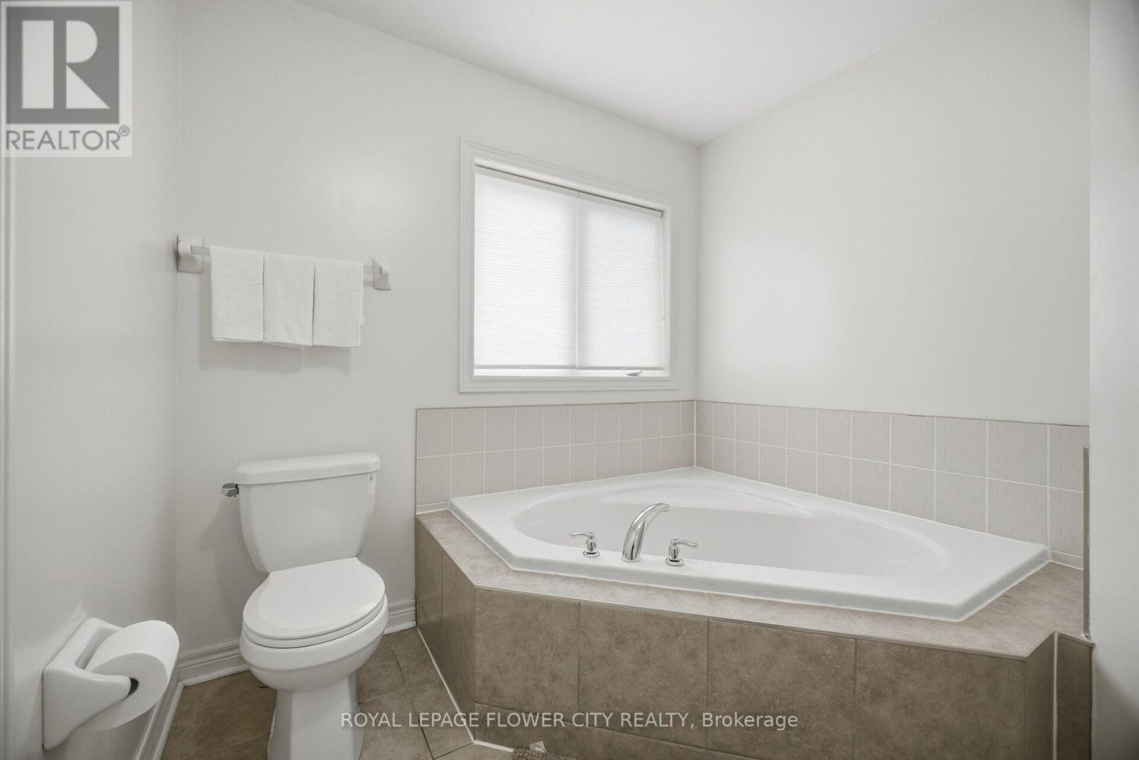 381 CEDRIC TERRACE - 22
