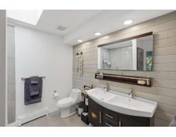 13446 19 Avenue, Surrey, BC V4A9C7 Photo 40