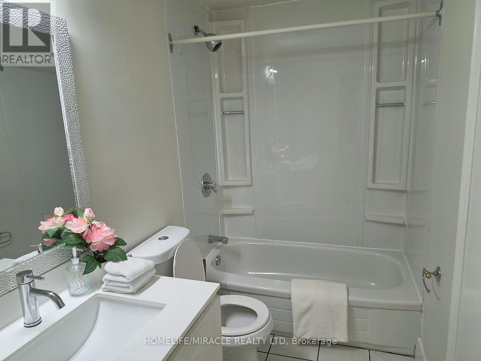 23 ALAYNE CRESCENT - 16