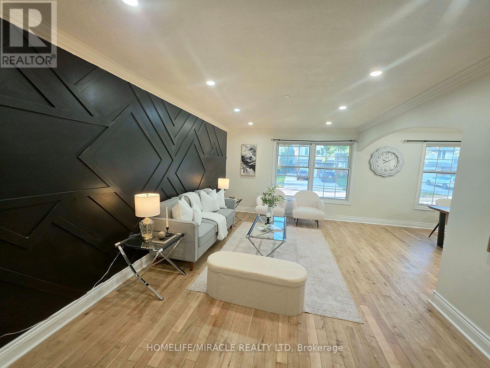 23 ALAYNE CRESCENT - 2