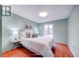 8 Rusty Crest Way, Toronto, ON M2J2Y4 Photo 13